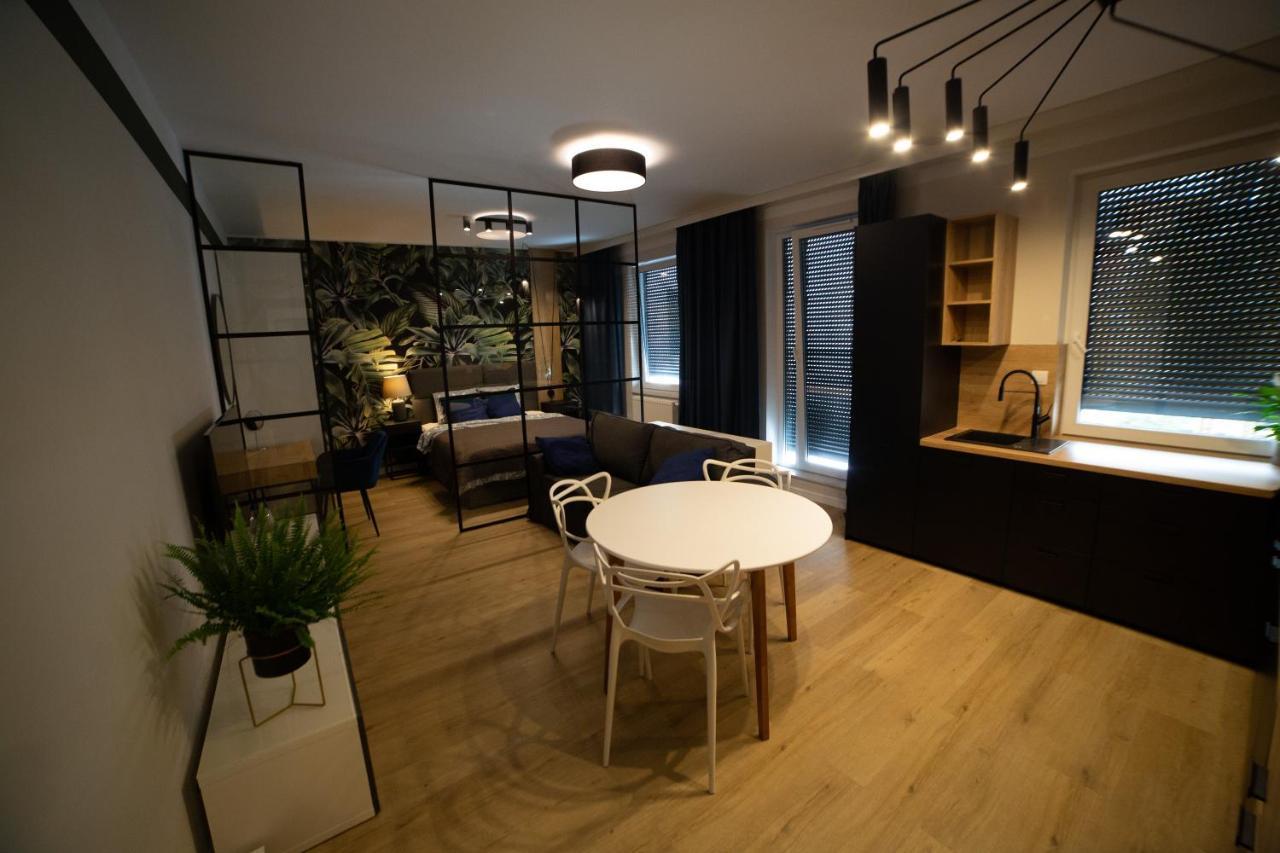 Studio La Palma Garbary 32 Apartment Poznan Ngoại thất bức ảnh